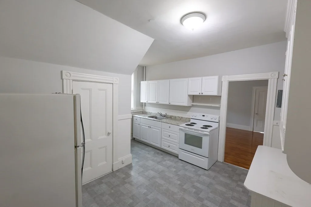 2 bed, 1 bath apartment for rent at 365 Washington St Unit 4, Braintree — photo 2 of 10