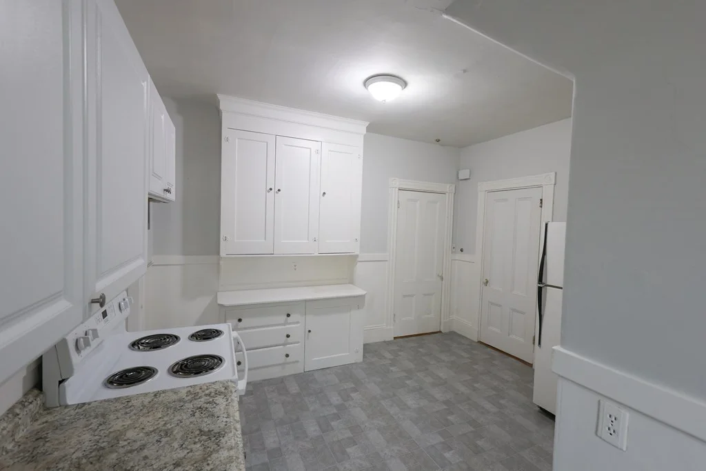 2 bed, 1 bath apartment for rent at 365 Washington St Unit 4, Braintree — photo 3 of 10