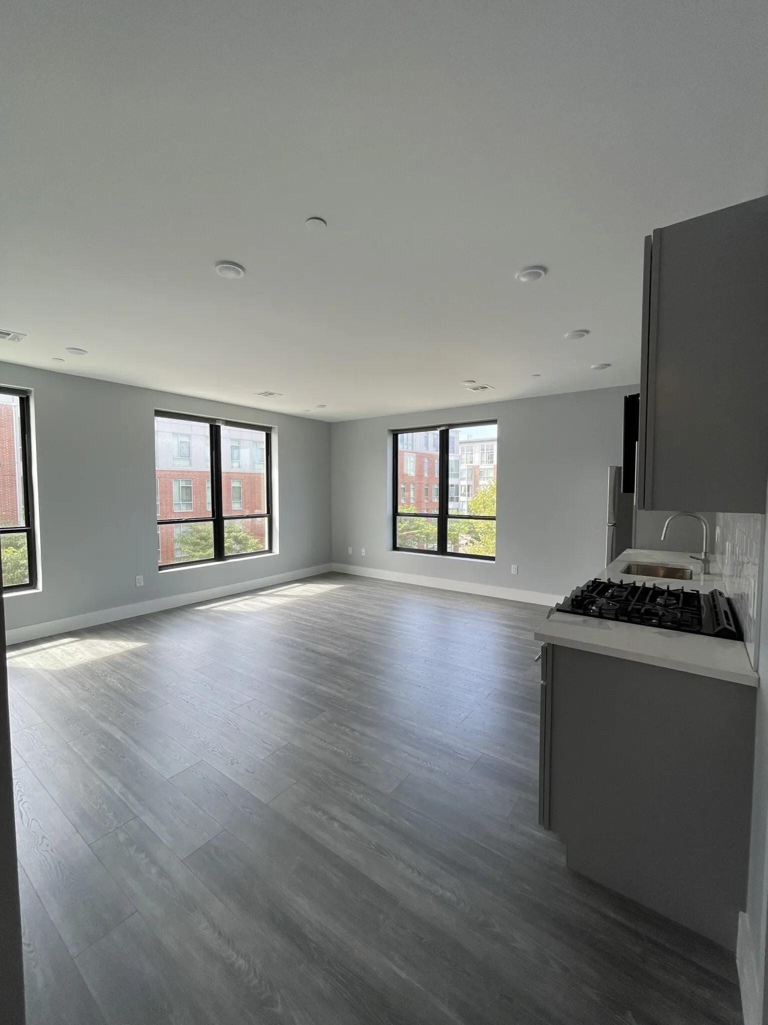 3 bed, 2 bath apartment for rent at 365 Western Ave Unit 301, Brighton — photo 3 of 42
