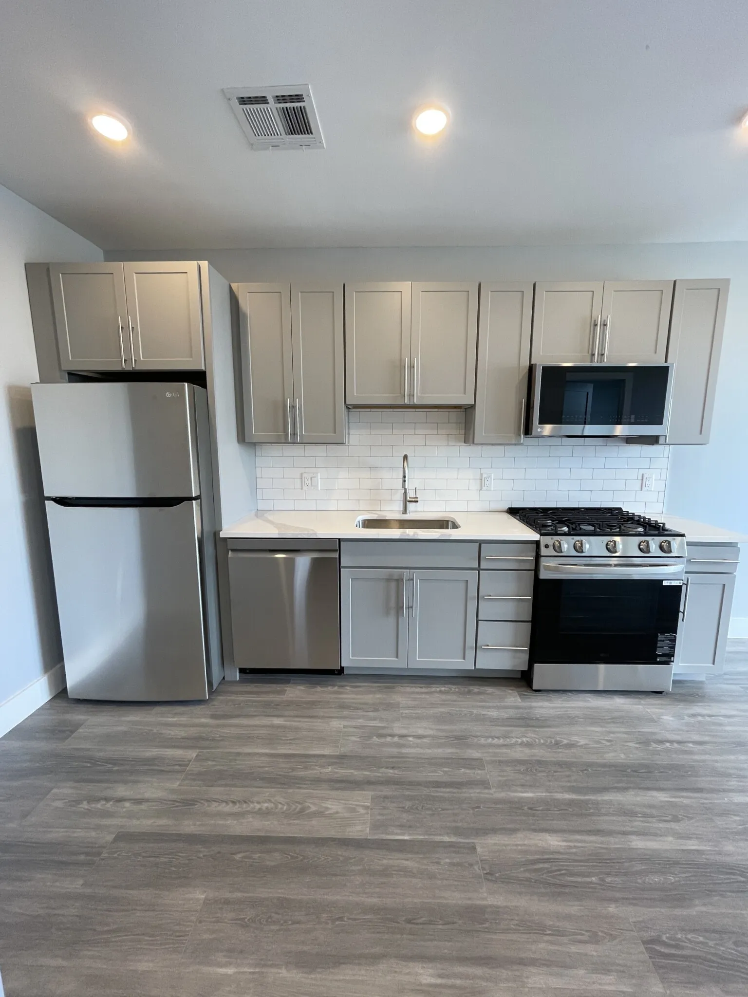 1 bed, 1 bath apartment for rent at 365 Western Ave Unit 312, Brighton — photo 4 of 27