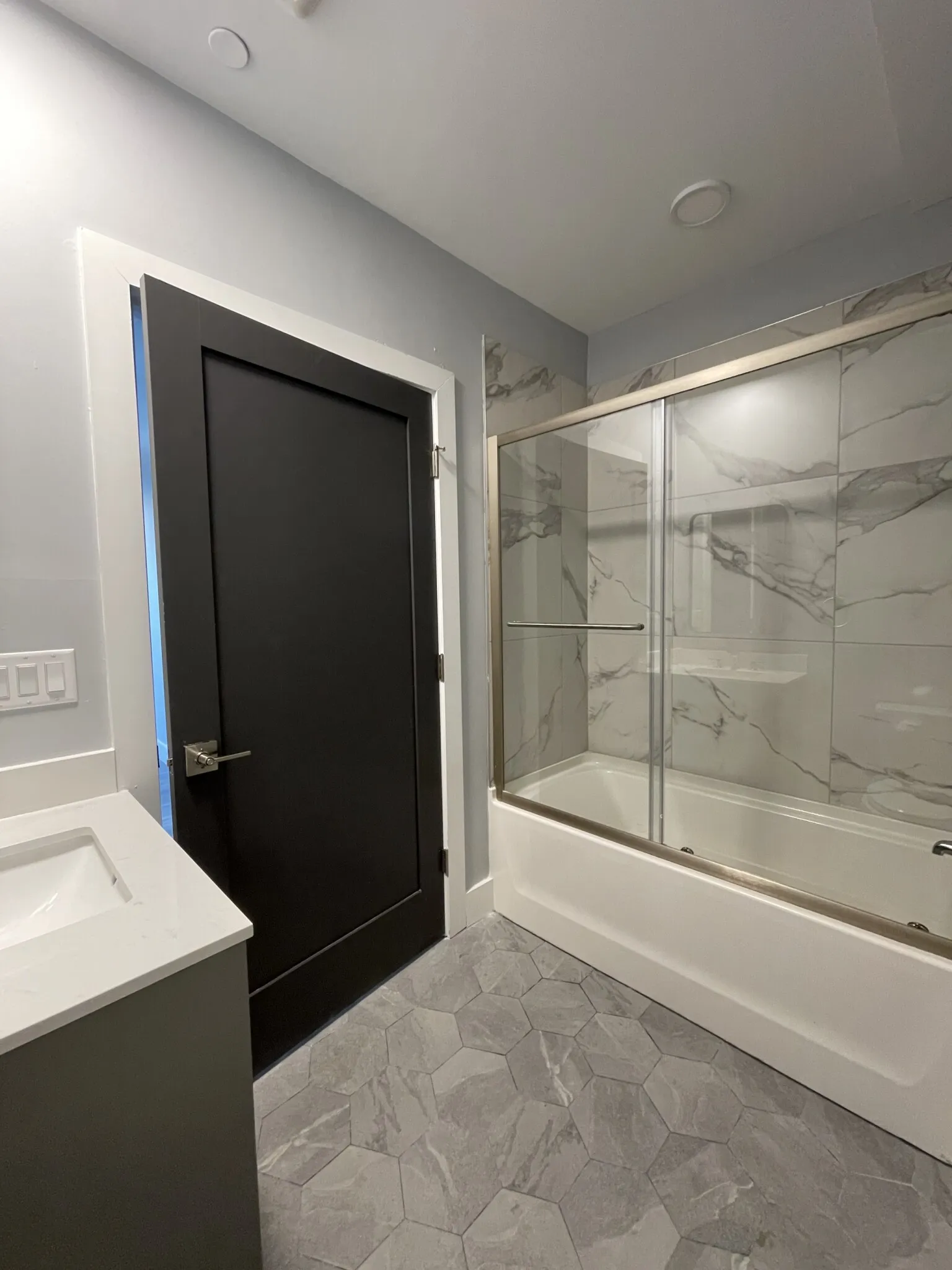 3 bed, 2 bath apartment for rent at 365 Western Ave Unit 365, Brighton — photo 30 of 42
