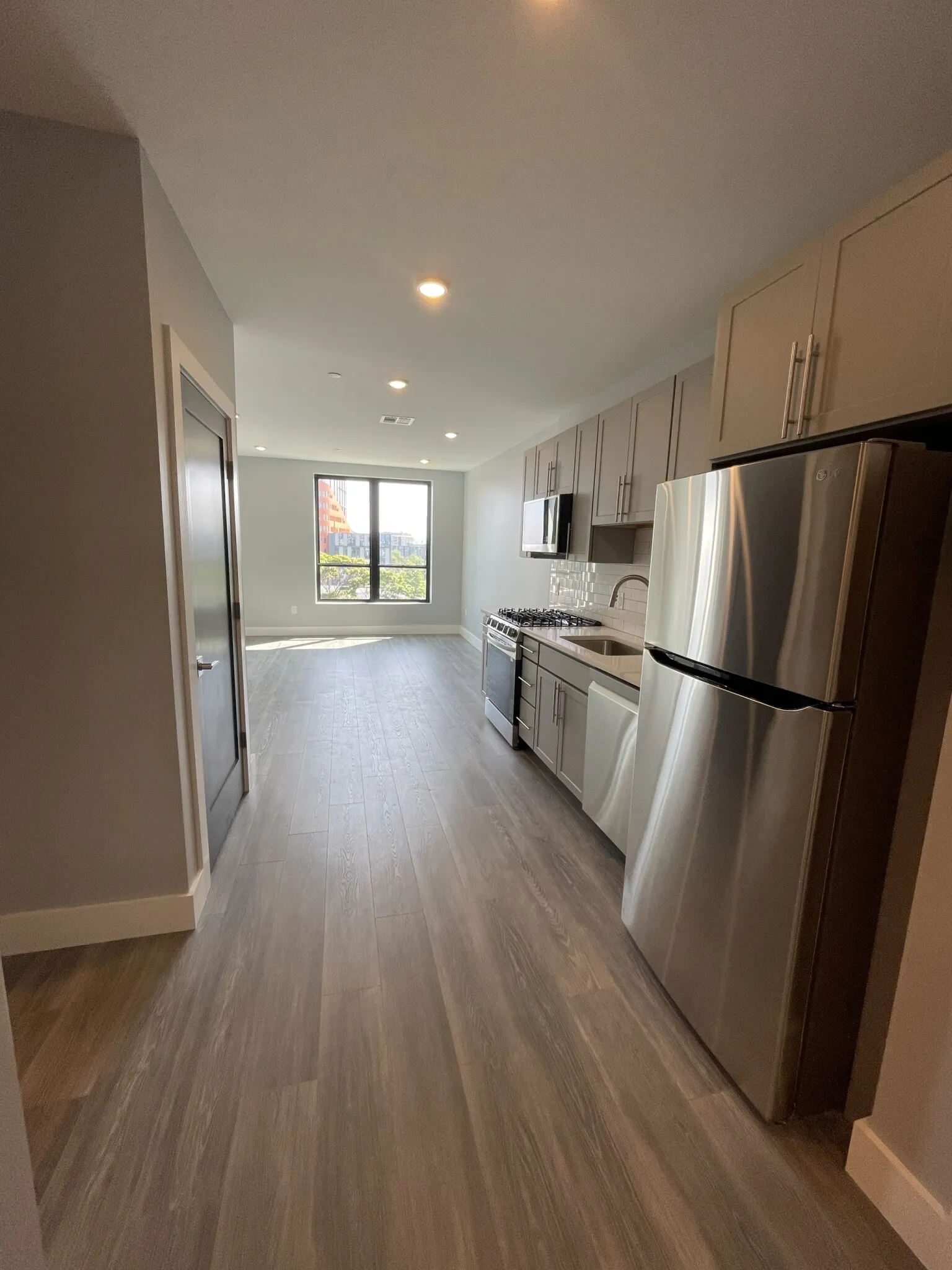 1 bed, 1 bath apartment for rent at 365 Western Ave Unit 603, Brighton — photo 3 of 25
