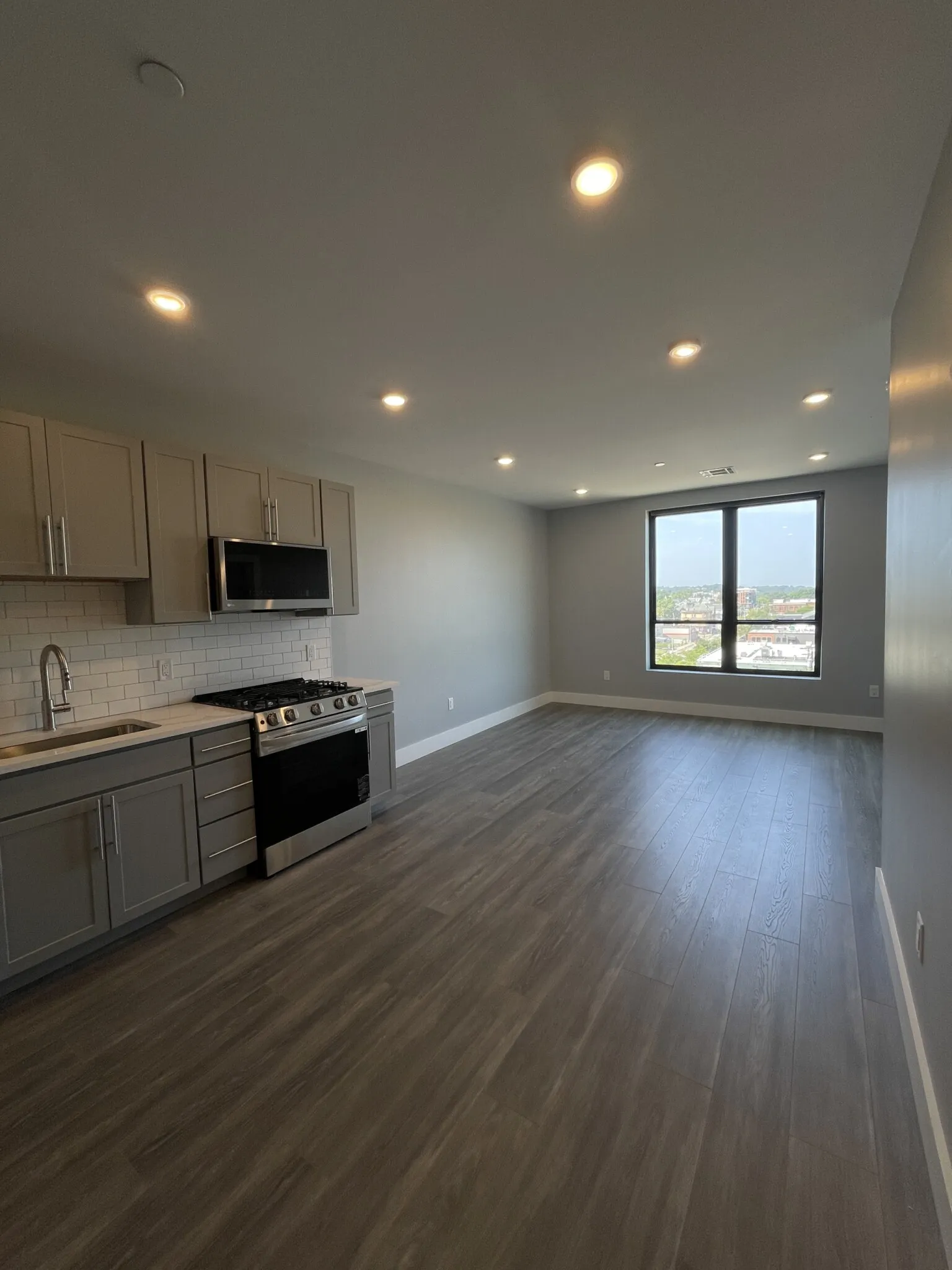 1 bed, 1 bath apartment for rent at 365 Western Ave Unit 607, Brighton — photo 3 of 27