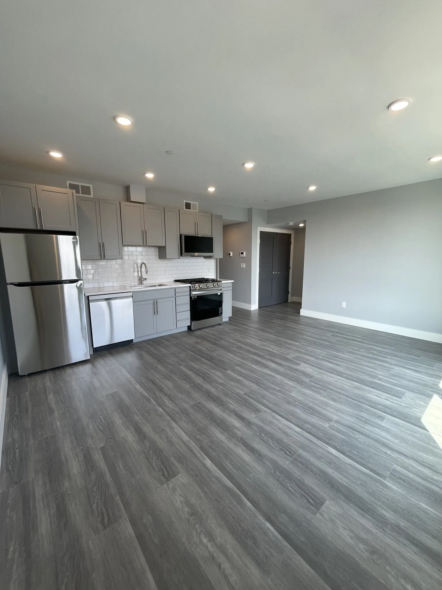 1 bed, 1 bath apartment for rent at 365 Western Ave Unit 608, Brighton — photo 2 of 23