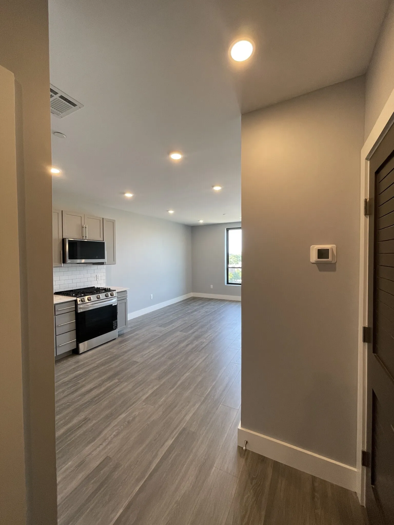 1 bed, 1 bath apartment for rent at 365 Western Ave Unit 707, Brighton — photo 2 of 27