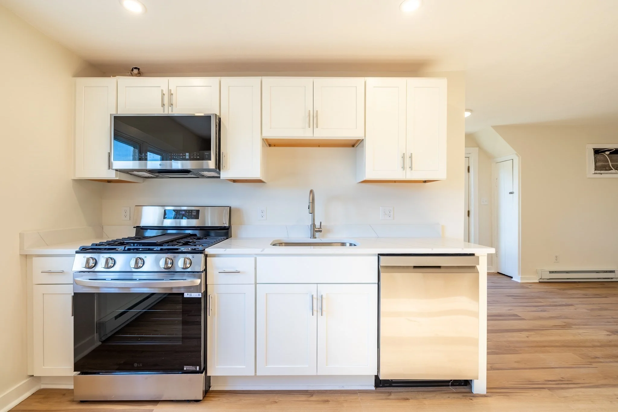 1 bed, 1 bath apartment for rent at 365 Whiting Ave Unit 3, Dedham — photo 4 of 10