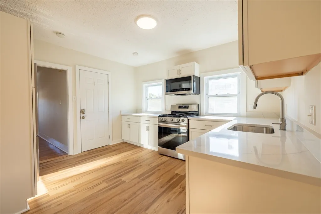1 bed, 1 bath apartment for rent at 365 Whiting Unit 2, Dedham — photo 4 of 15