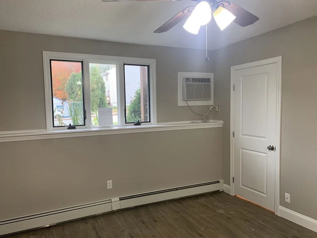 2 bed, 1 bath apartment for rent at 3652 N Main St Unit 1, Fall River — photo 3 of 10