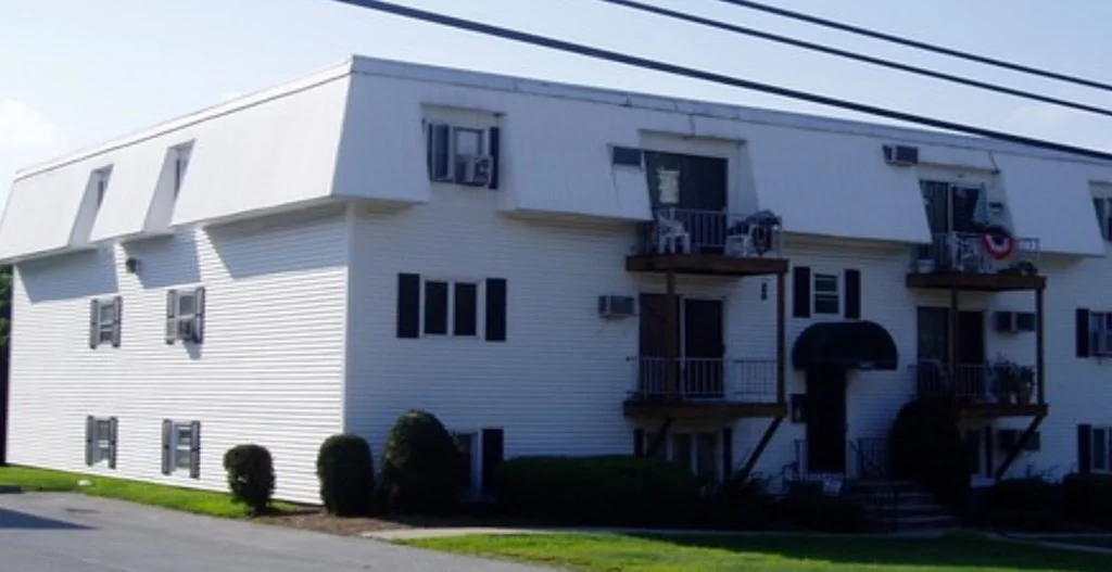 2 bed, 1 bath apartment for rent at 3652 N Main St Unit 1, Fall River — photo 10 of 10