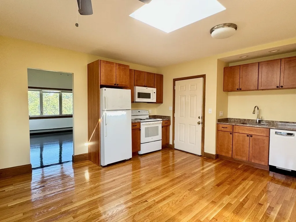 2 bed, 1 bath apartment for rent at 366 Bunker Hill St Unit 3, Medford Street / The Neck — photo 4 of 8