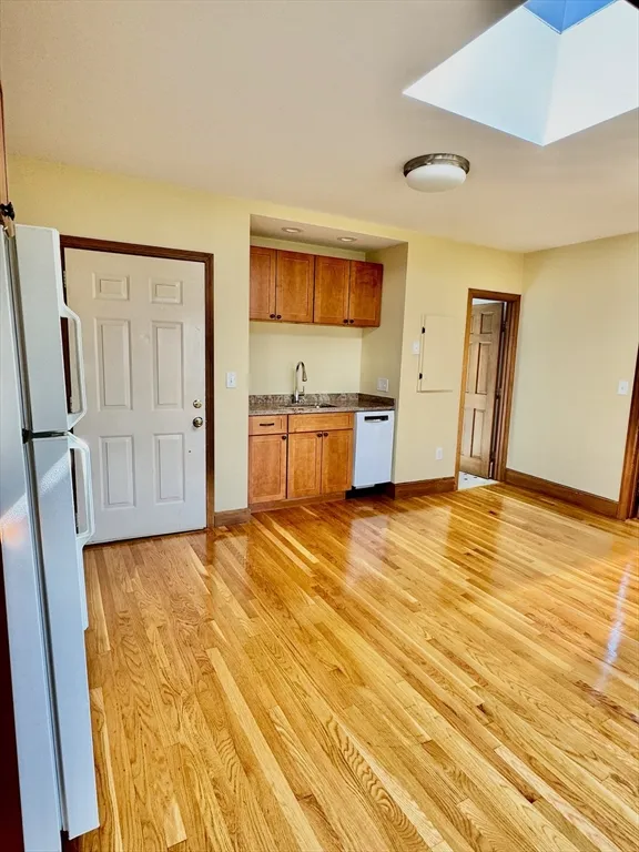 2 bed, 1 bath apartment for rent at 366 Bunker Hill St Unit 3, Medford Street / The Neck — photo 3 of 8