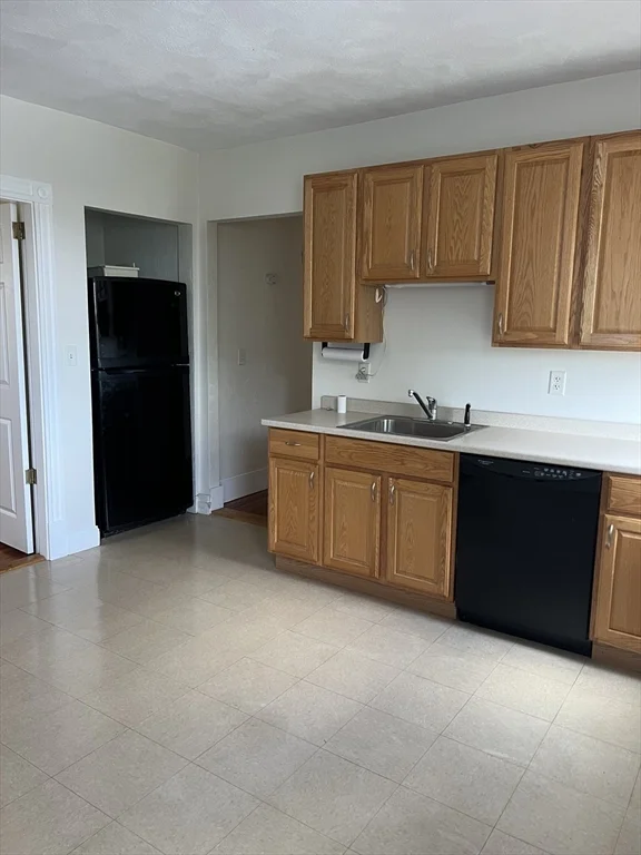 3 bed, 2 bath apartment for rent at 366 Central St Unit 3, Saugus — photo 12 of 16