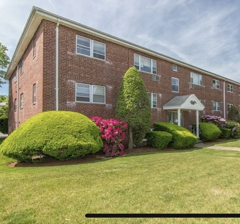 2 bed, 1 bath apartment for rent at 366 Elliot St Unit 9, Newton — photo 10 of 12