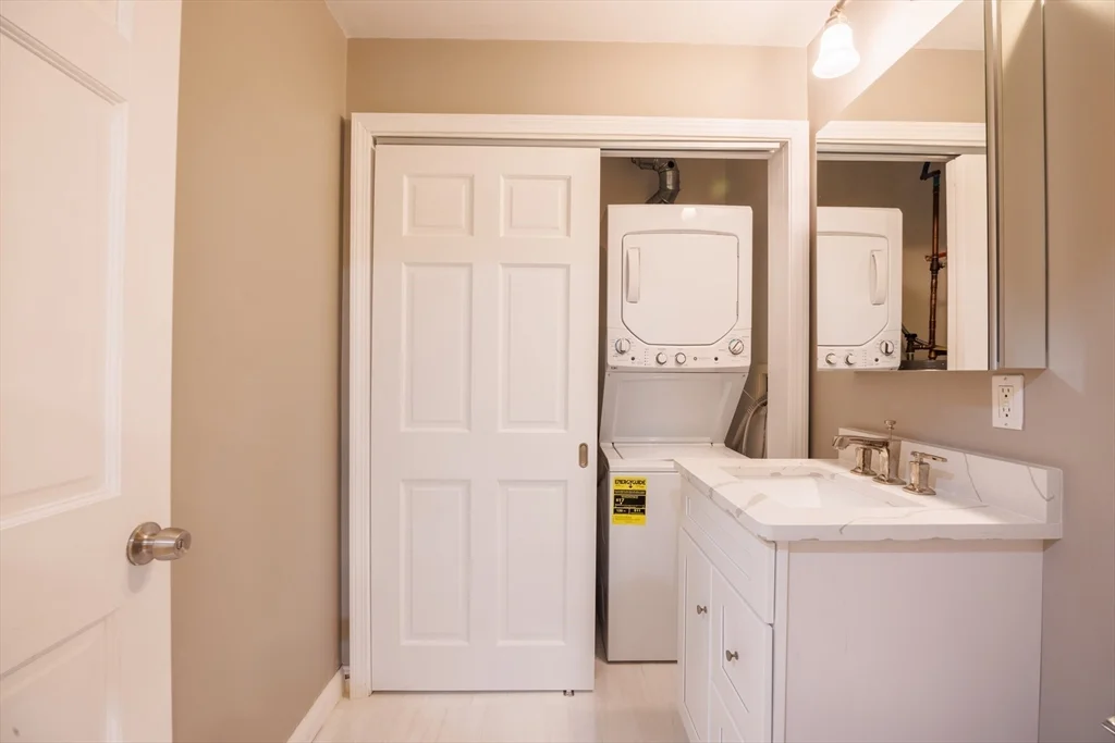 2 bed, 1 bath apartment for rent at 366 W 2nd St Unit 1, South Boston — photo 15 of 20