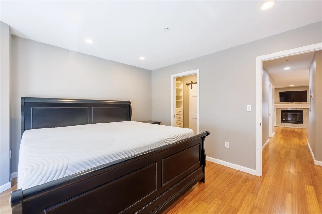 2 bed, 1 bath apartment for rent at 366 W 2nd St Unit 1, South Boston — photo 8 of 20