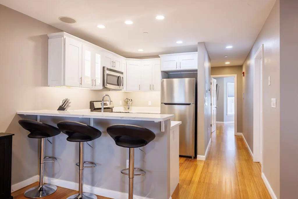 2 bed, 1 bath apartment for rent at 366 W 2nd St Unit 1, South Boston