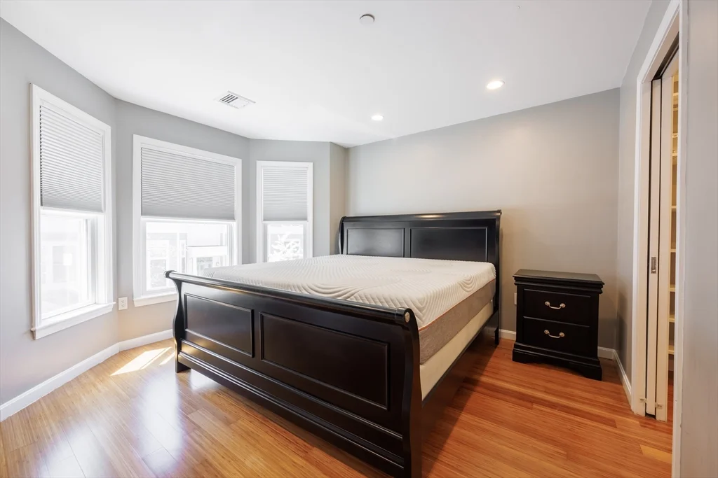 2 bed, 1 bath apartment for rent at 366 W 2nd St Unit 1, South Boston — photo 7 of 20