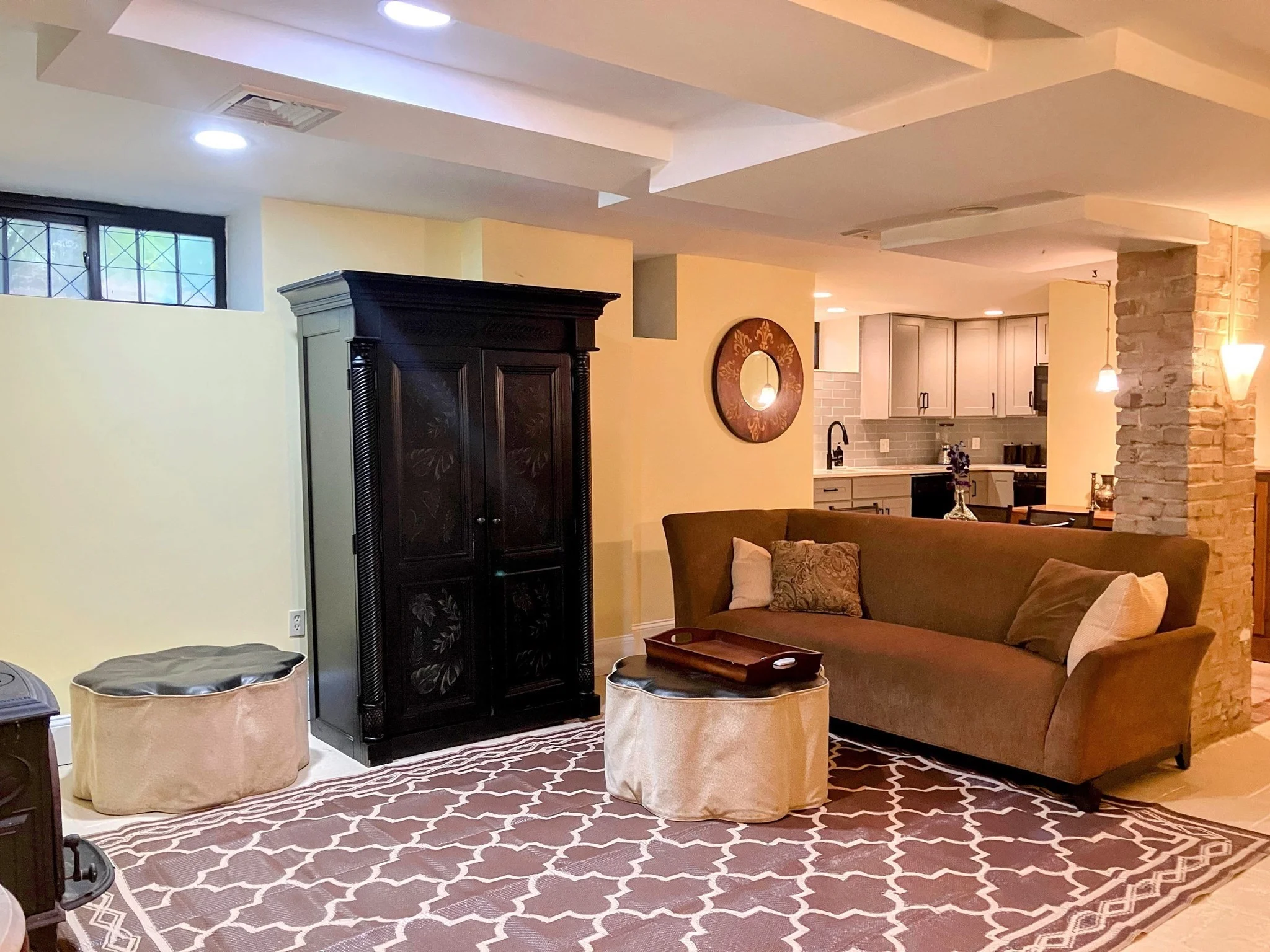 1 bed, 1 bath apartment for rent at 366 Walnut Ave Unit G, Roxbury — photo 3 of 9