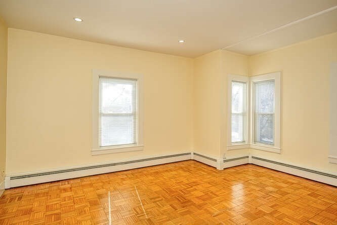 2 bed, 1 bath apartment for rent at 367 Bishop St Unit 2, Framingham — photo 7 of 9