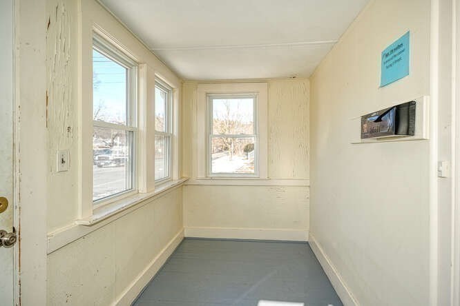 2 bed, 1 bath apartment for rent at 367 Bishop St Unit 2, Framingham — photo 6 of 9