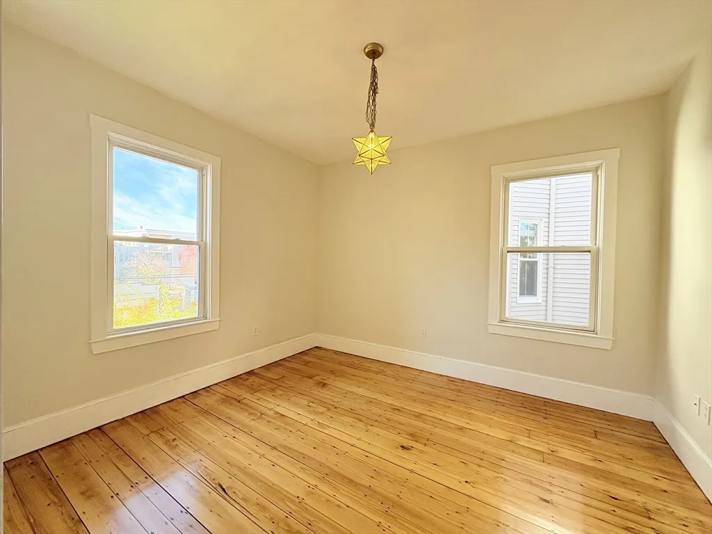 2 bed, 1 bath apartment for rent at 367 Cardinal Mederios Unit 1, Wellington-Harrington — photo 3 of 8