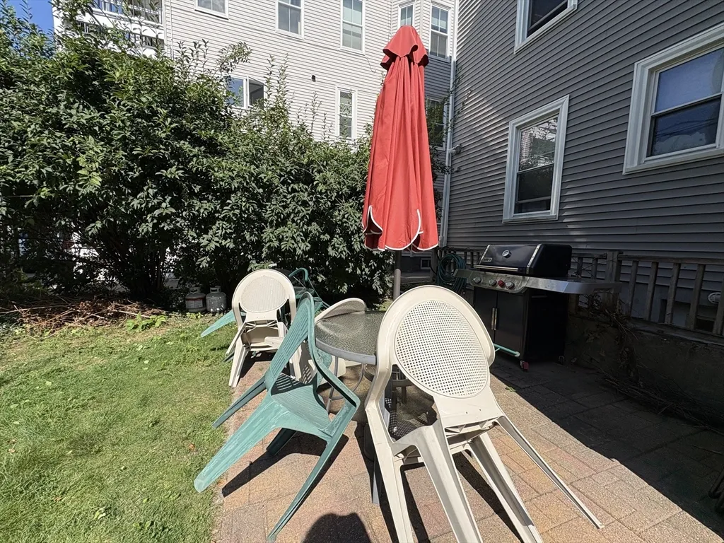 2 bed, 1 bath apartment for rent at 367 Cardinal Mederios Unit 1, Wellington-Harrington — photo 7 of 8