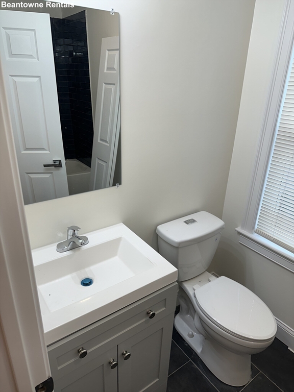 2 bed, 1 bath apartment for rent at 367 Concord Ave Unit 2, North Cambridge — photo 7 of 7
