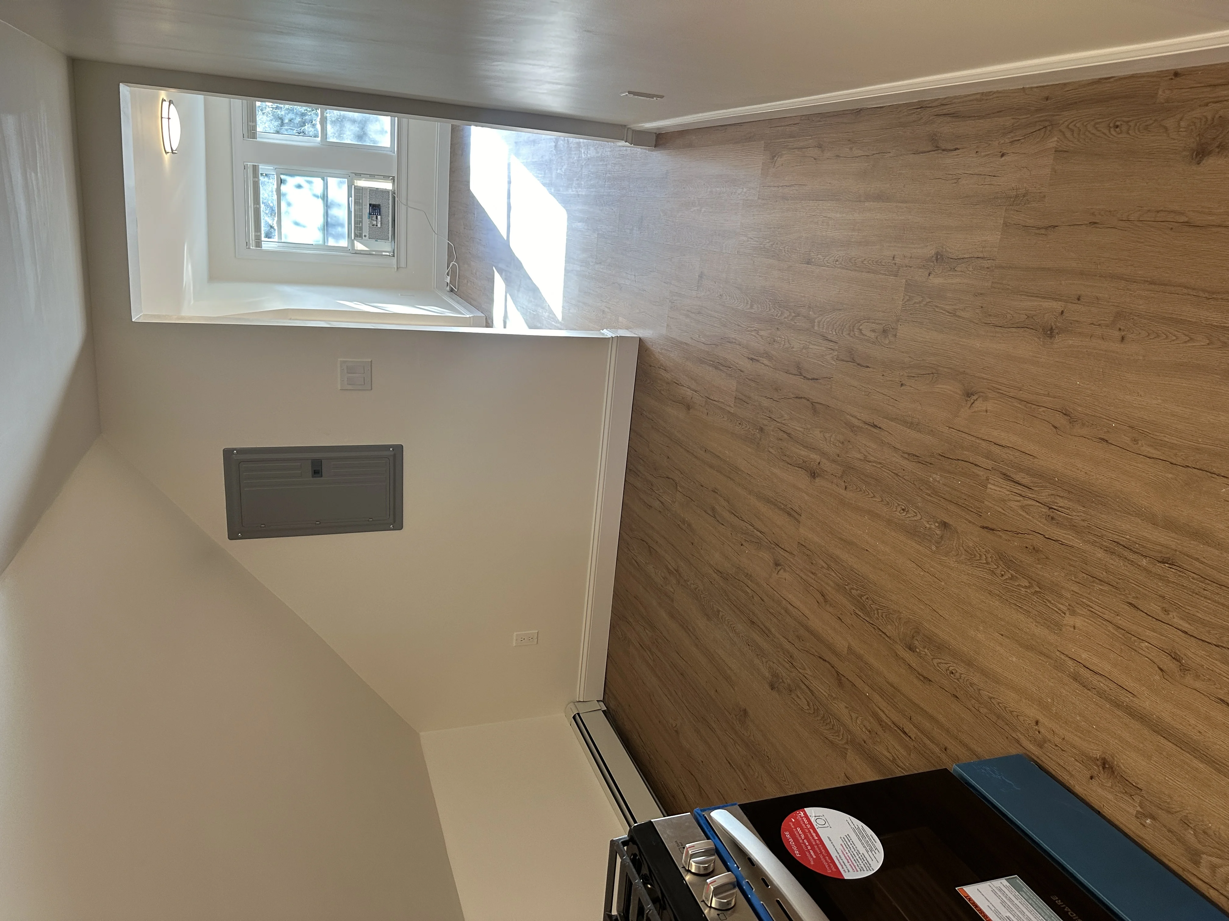 Studio bed, 1 bath apartment for rent at 367 Concord Ave Unit 303, Neighborhood Nine — photo 3 of 7