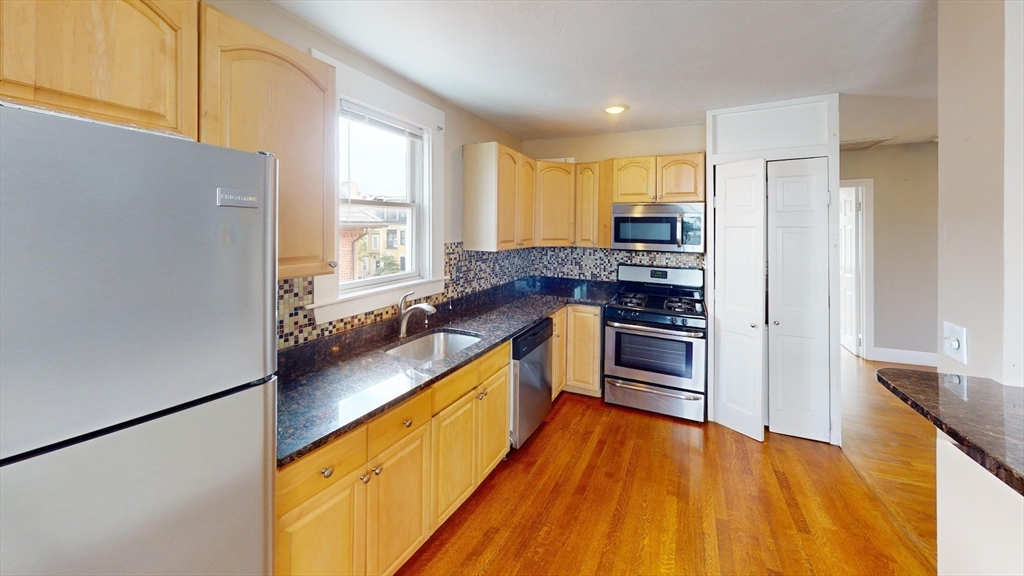 2 bed, 1 bath apartment for rent at 367 Dorchester Ave Unit 3, South Boston — photo 3 of 21