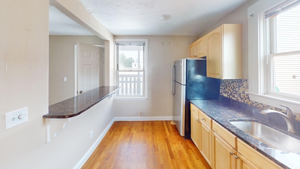 2 bed, 1 bath apartment for rent at 367 Dorchester Ave Unit 3, South Boston — photo 4 of 21