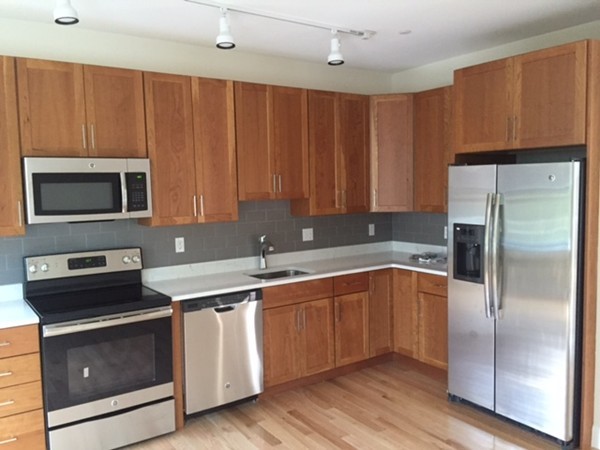 4 bed, 3.5 bath apartment for rent at 367 Harvard St Unit 6, Mid-Cambridge