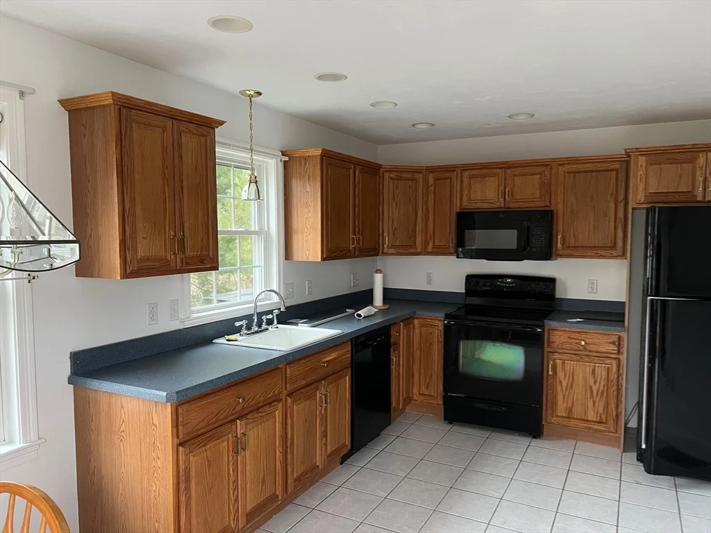 1 bed, 1 bath apartment for rent at 367 Rockland St Unit 1, Abington — photo 15 of 26