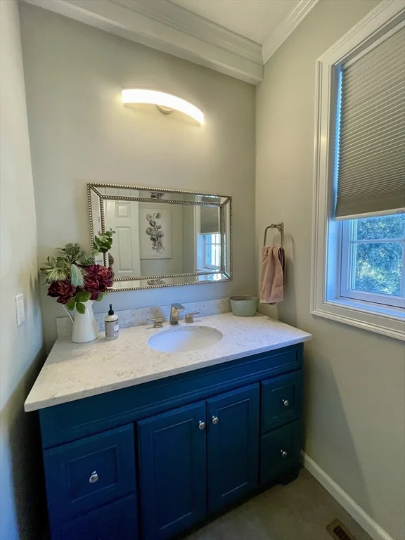 5 bed, 2 bath apartment for rent at 368 Boylston St Unit A, Chestnut Hill — photo 6 of 39