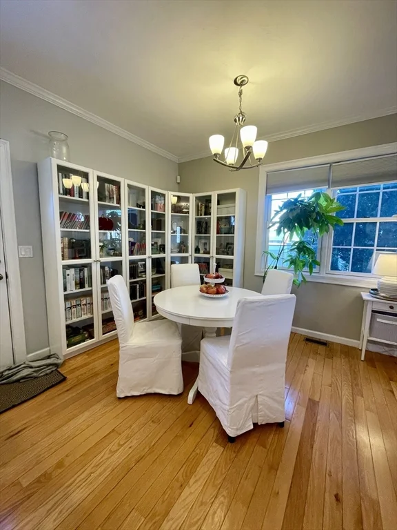 5 bed, 2 bath apartment for rent at 368 Boylston St Unit A, Chestnut Hill — photo 9 of 39