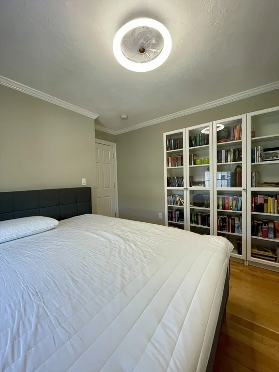 5 bed, 2 bath apartment for rent at 368 Boylston St Unit A, Chestnut Hill — photo 25 of 39