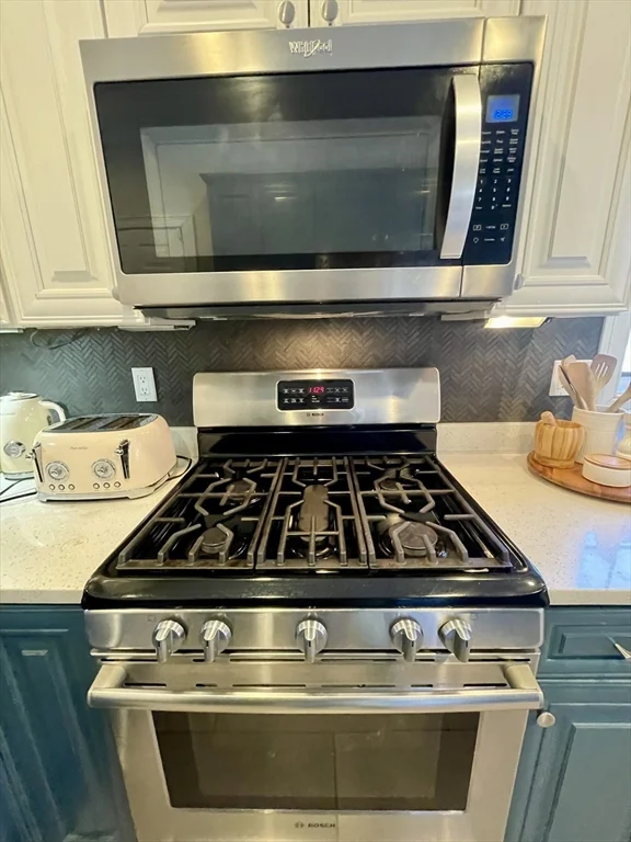 5 bed, 2 bath apartment for rent at 368 Boylston St Unit A, Chestnut Hill — photo 4 of 39