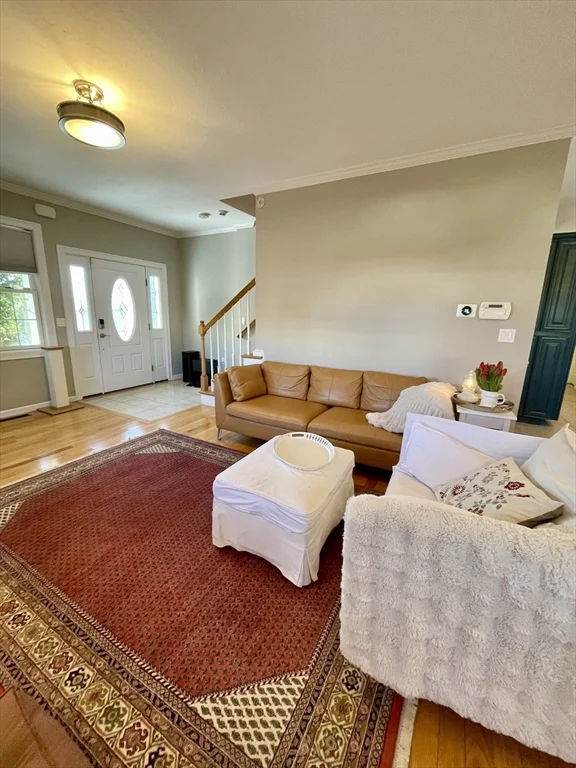 5 bed, 2 bath apartment for rent at 368 Boylston St Unit A, Chestnut Hill — photo 15 of 39