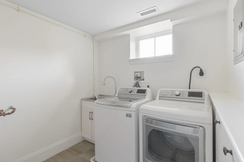 3 bed, 2 bath apartment for rent at 368 Concord Ave Unit 1, West Cambridge — photo 14 of 18