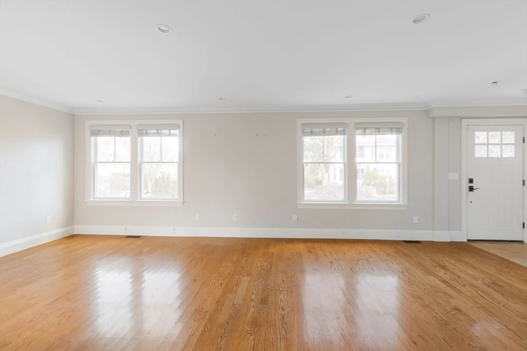 3 bed, 2 bath apartment for rent at 368 Concord Ave Unit 1, West Cambridge — photo 5 of 18