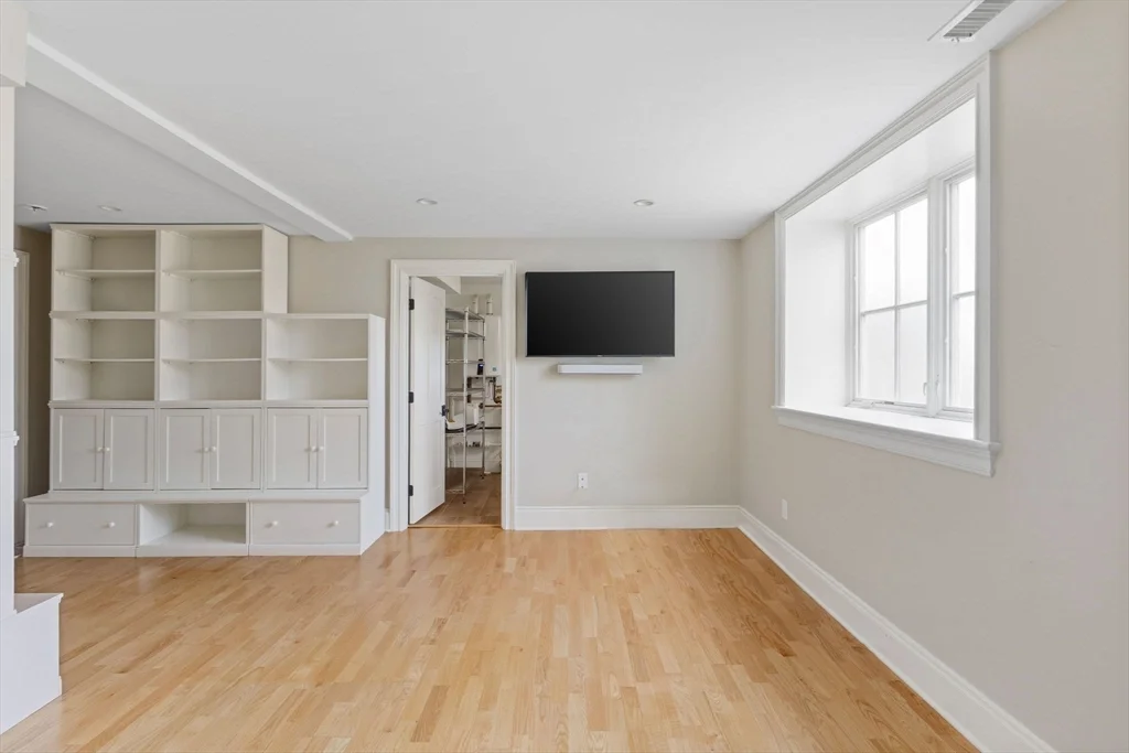 3 bed, 2 bath apartment for rent at 368 Concord Ave Unit 1, West Cambridge — photo 13 of 18