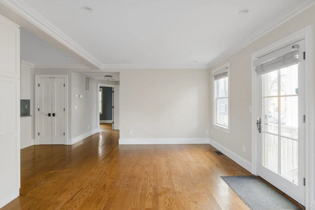 3 bed, 2 bath apartment for rent at 368 Concord Ave Unit 1, West Cambridge — photo 4 of 18