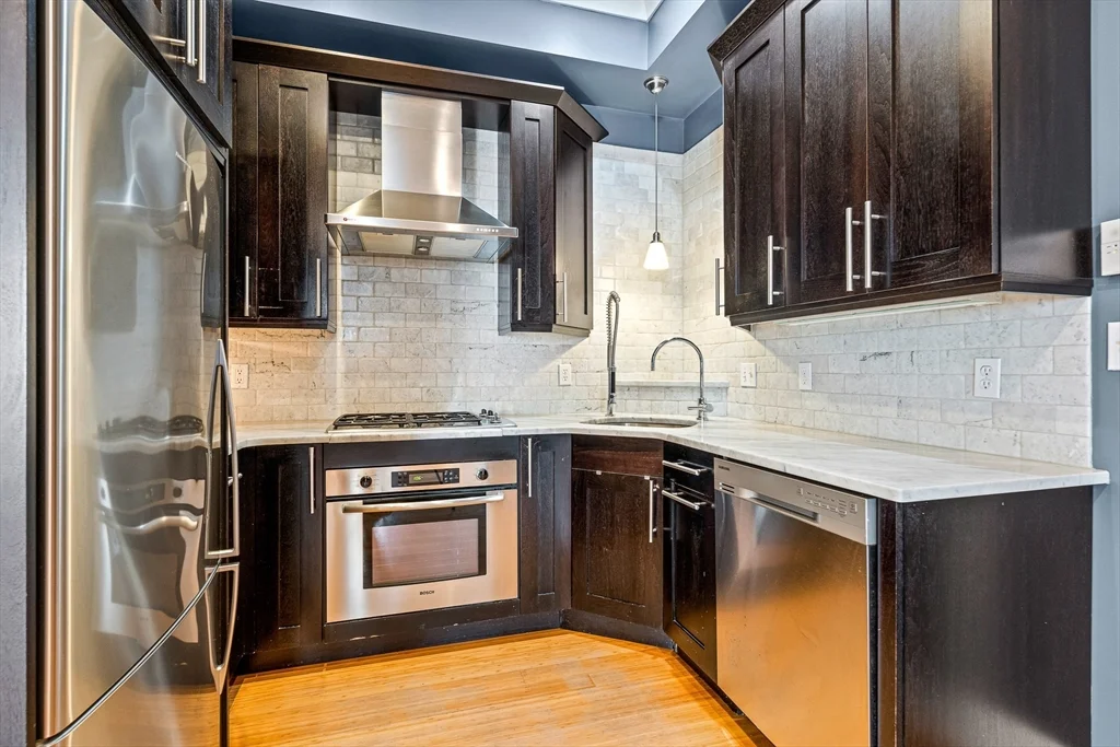 2 bed, 1 bath apartment for rent at 368 Dorchester St Unit 2, South Boston — photo 4 of 15