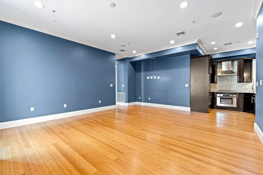 2 bed, 1 bath apartment for rent at 368 Dorchester St Unit 2, South Boston — photo 2 of 15