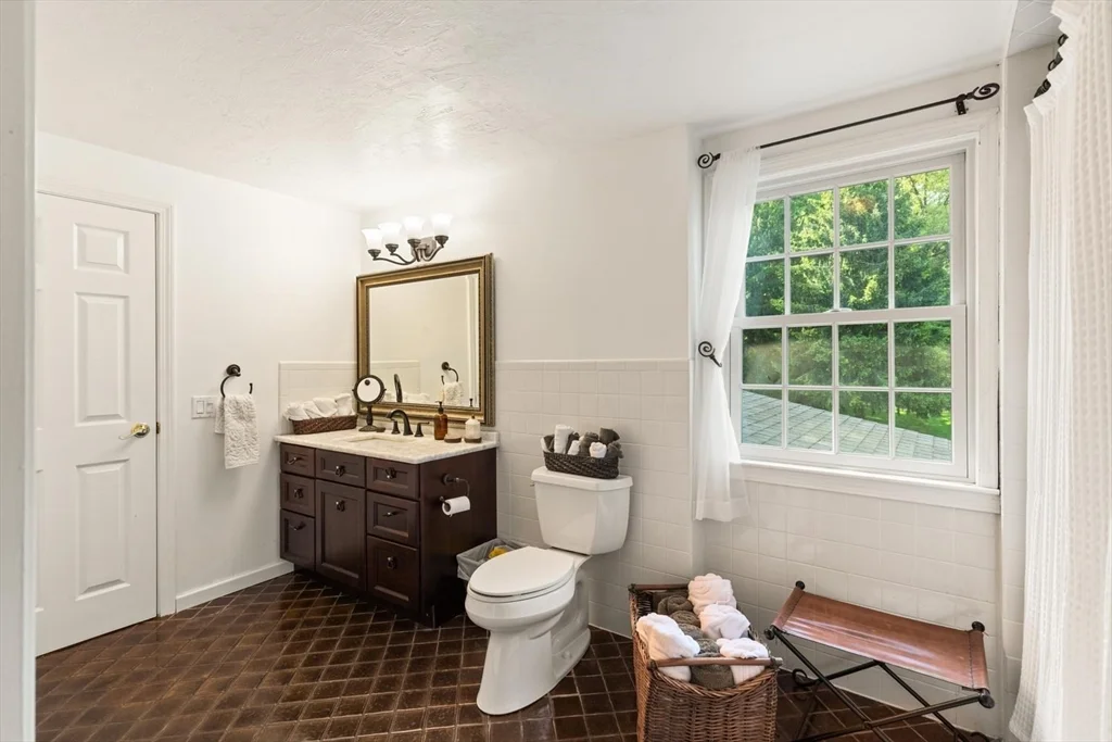 4 bed, 2 bath apartment for rent at 368 Main St, Lynnfield — photo 21 of 42