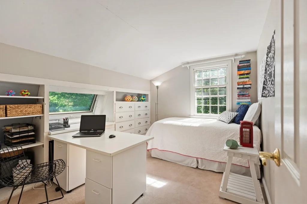4 bed, 2 bath apartment for rent at 368 Main St, Lynnfield — photo 17 of 42