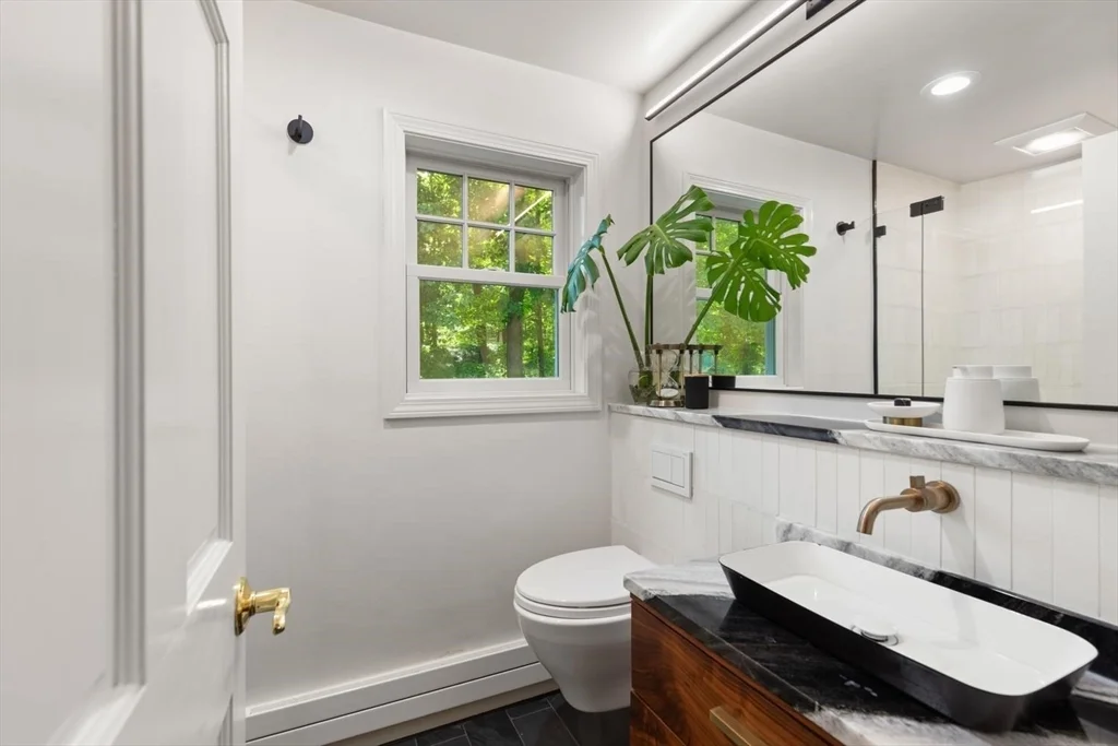 4 bed, 2 bath apartment for rent at 368 Main St, Lynnfield — photo 13 of 42