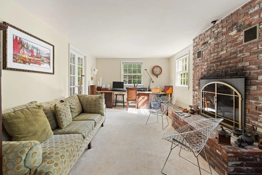 4 bed, 2 bath apartment for rent at 368 Main St, Lynnfield — photo 9 of 42