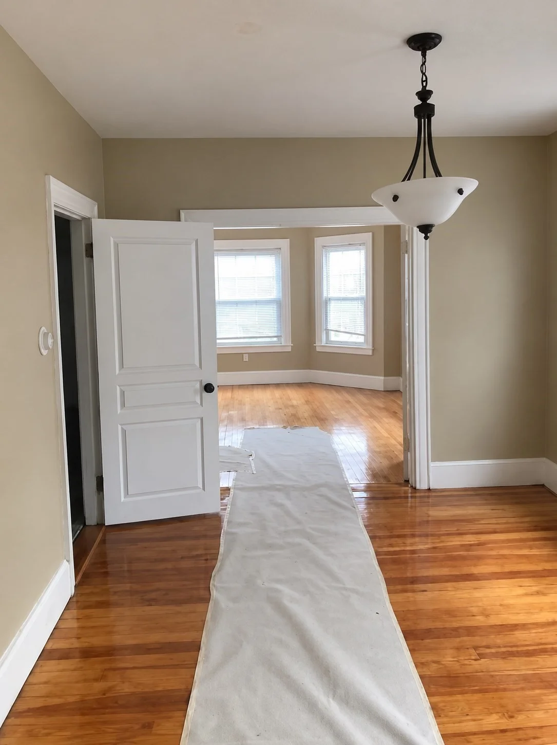 2 bed, 1 bath apartment for rent at 368 Pleasant St Unit 2, Brockton — photo 4 of 12