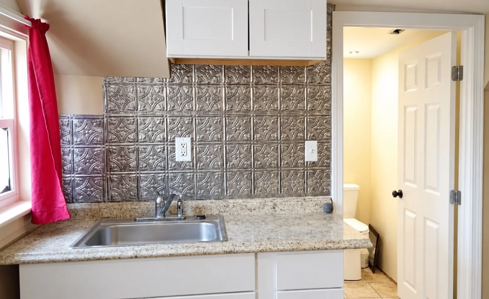 2 bed, 1 bath apartment for rent at 368 Pleasant St Unit 2, Brockton — photo 2 of 12