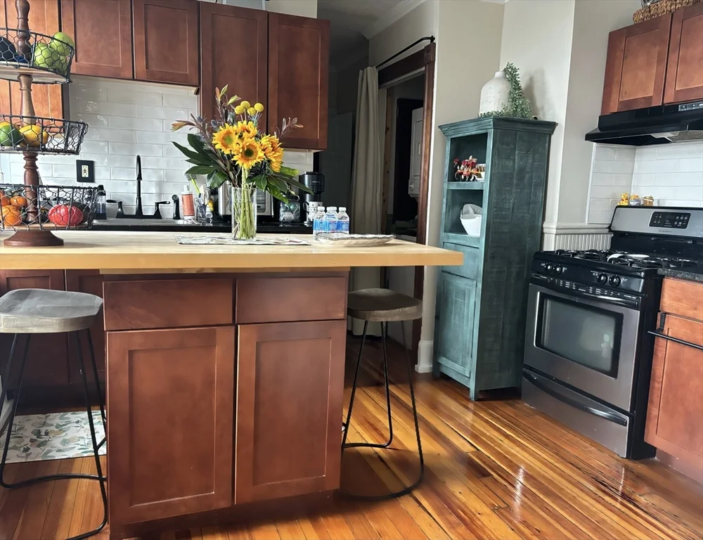2 bed, 1 bath apartment for rent at 368 Sumner St Unit 9, East Boston — photo 4 of 9